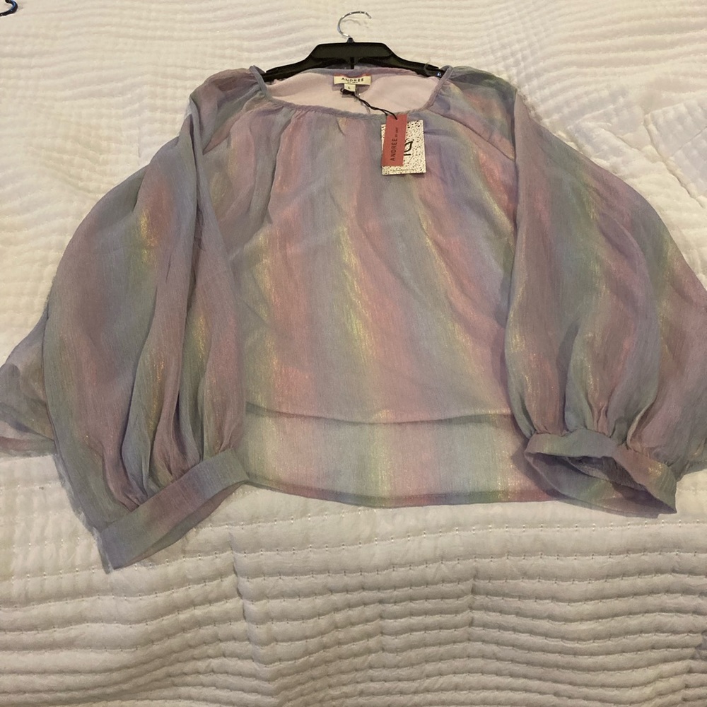 Colorful top with variety of colors.